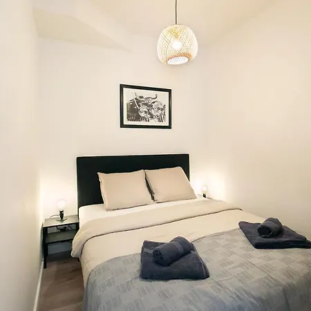 Four Star - Badhuisstraat Apartment
