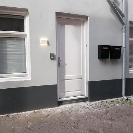 Four Star - Badhuisstraat Apartment